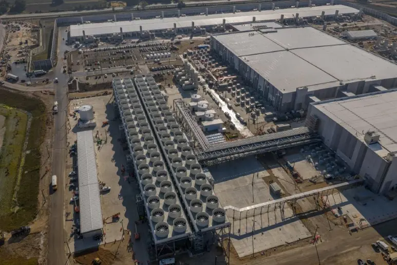 Aerial view of Microsoft's new AI datacentre campus, Fairwater, in Wisconsin.